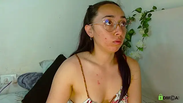 Hot Candy  online show from April 29, 2026, 1:43 am
