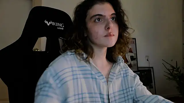 emmamurrr online show from December 25, 2024, 2:02 pm