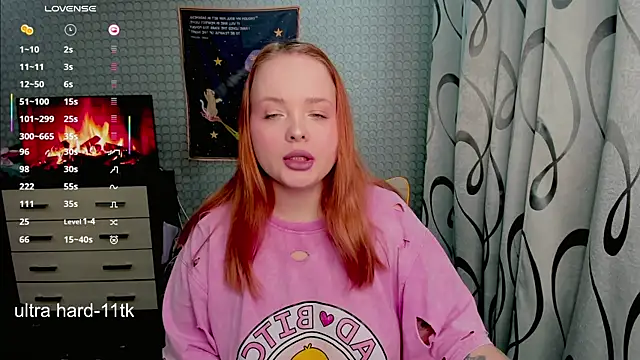 Snapshot of flower_sarah_ chatting on April 10, 2026, 12:32 pm flower sarah online show from April 10, 2026, 12:32 pm