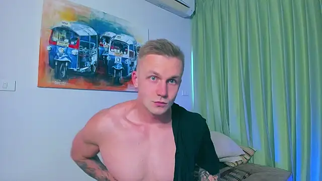 Snapshot of Samuel_Andrew chatting on December 15, 2024, 3:34 am Samuel Andrew online show from December 15, 2024, 3:34 am