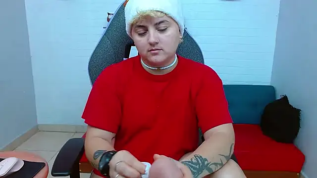 isabeautyx19 online show from December 29, 2024, 1:17 pm