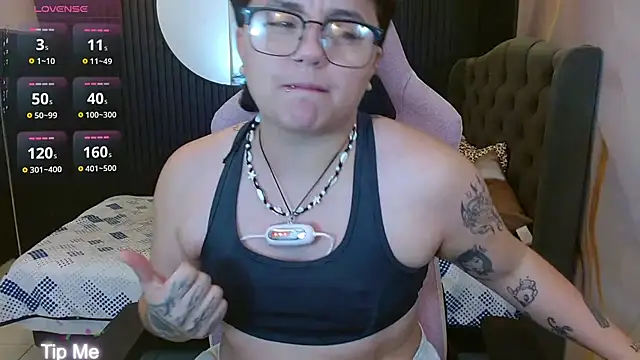 isabeautyx19 online show from June 11, 2026, 2:53 am