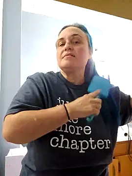 stellaquinn1775 online show from March 5, 2026, 8:27 pm