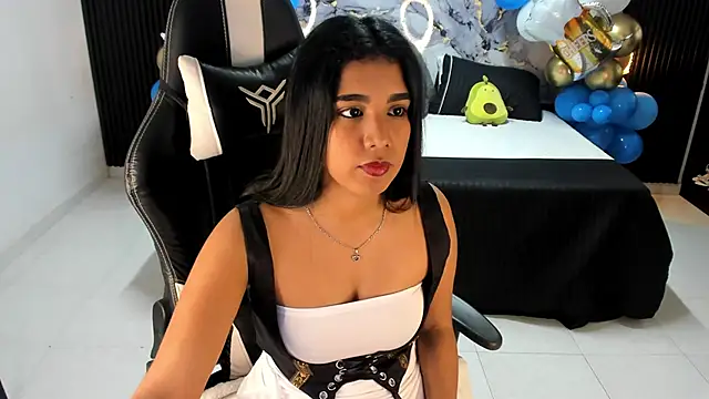 Snapshot of Ivy_16 chatting on September 24, 2025, 11:57 am Ivy 16 online show from September 24, 2025, 11:57 am