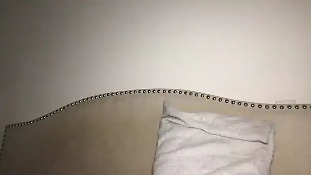 xoxcatt online show from November 8, 2025, 4:45 am