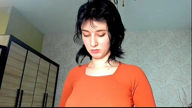 JulisSweet online show from December 15, 2024, 2:05 pm