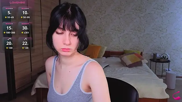 JulisSweet online show from November 10, 2025, 8:13 am