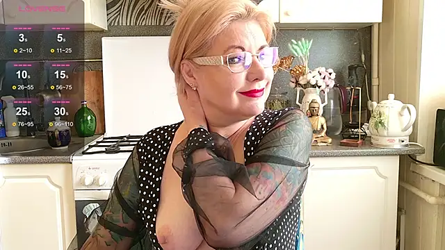 -Yourwoman- online show from November 4, 2025, 9:30 am