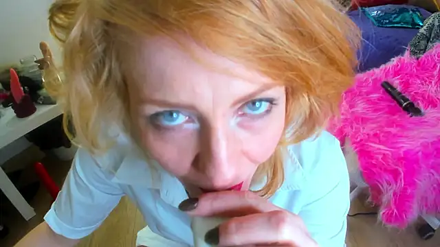 SquirtyAlisa online show from October 17, 2025, 11:29 pm