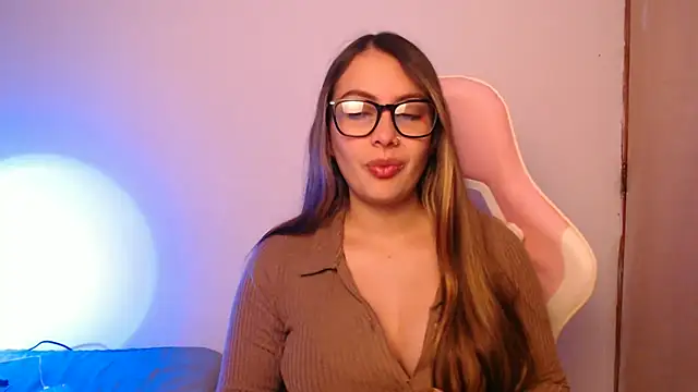 Snapshot of lalawhitte chatting on October 14, 2025, 9:48 pm lalawhitte online show from October 14, 2025, 9:48 pm