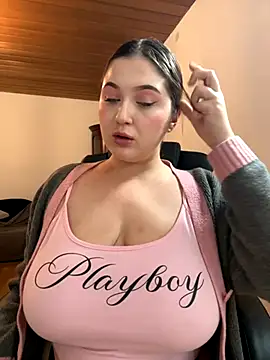 Kamilla Loop online show from November 19, 2025, 9:37 pm