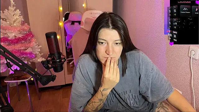 Katrin  kiss online show from January 1, 2025, 6:06 pm