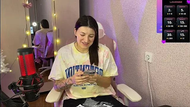 Katrin  kiss online show from January 2, 2025, 7:51 pm