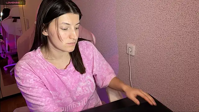 Katrin  kiss online show from January 9, 2025, 4:17 pm