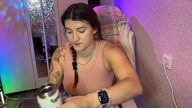 Katrin  kiss online show from January 18, 2026, 4:33 pm