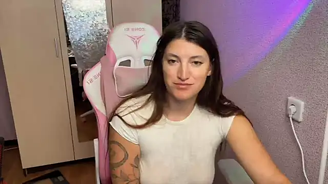 Katrin  kiss online show from June 23, 2026, 7:34 pm