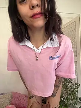 Snapshot of melisabunnny chatting on September 25, 2025, 12:20 pm melisabunnny online show from September 25, 2025, 12:20 pm