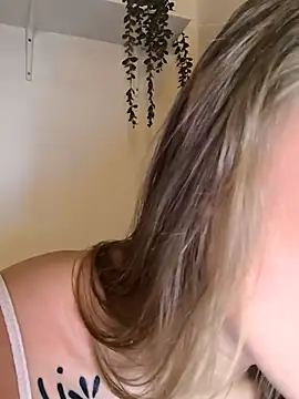 Goldloeckchen159 online show from October 1, 2025, 7:09 pm