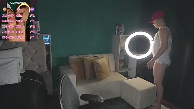 Snapshot of Brat_ chatting on October 2, 2025, 3:41 pm Brat online show from October 2, 2025, 3:41 pm