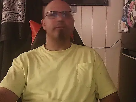 KrazyLegz online show from September 15, 2025, 8:53 pm