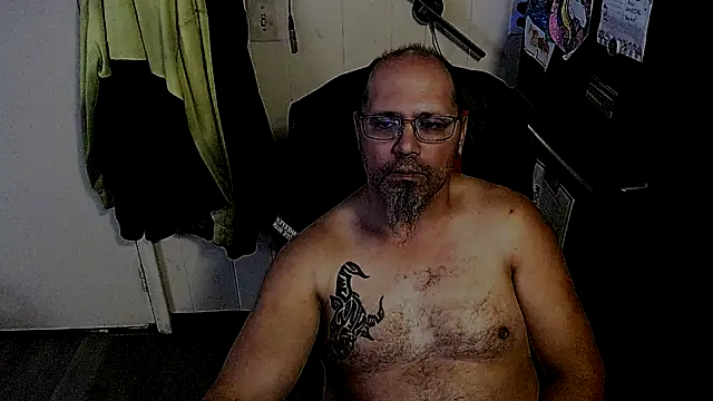 KrazyLegz online show from November 23, 2025, 8:08 pm