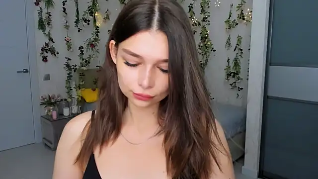 ContinentOfTranquility online show from September 23, 2025, 1:08 am