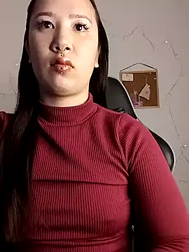 Japabaixinha online show from December 10, 2024, 2:16 am
