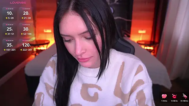 Snapshot of MilaSecrett chatting on October 17, 2025, 1:14 pm MilaSecrett online show from October 17, 2025, 1:14 pm