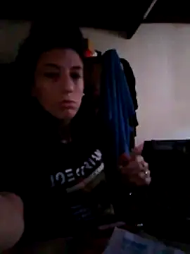 Snapshot of gala2 chatting on November 12, 2025, 11:21 am gala2 online show from November 12, 2025, 11:21 am