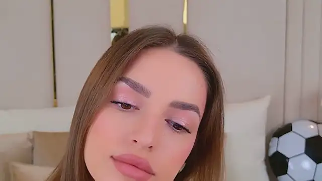 BellaHalles online show from July 5, 2026, 5:58 am