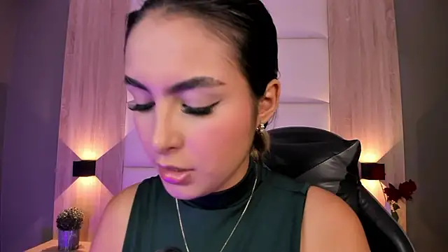 bella1207 online show from September 26, 2025, 7:18 pm