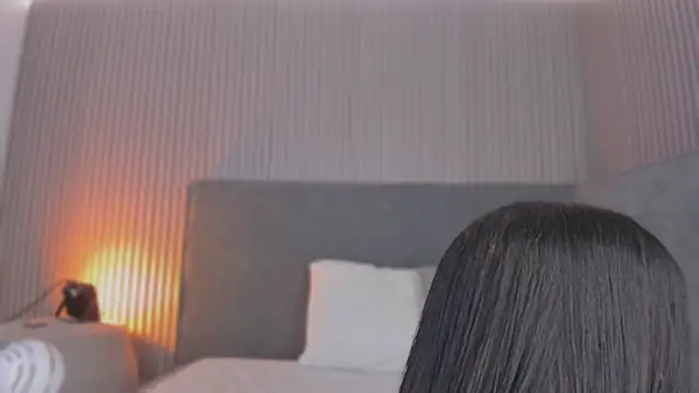 emelie 89 online show from February 10, 2026, 12:20 pm