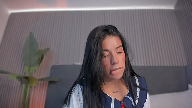 emelie 89 online show from April 29, 2026, 5:30 pm
