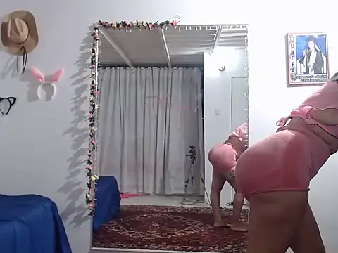 Snapshot of Lucyangel_1 chatting on February 9, 2025, 2:28 am Lucyangel 1 online show from February 9, 2025, 2:28 am