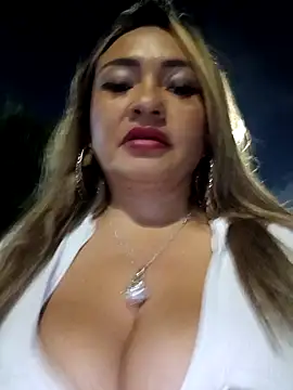 Snapshot of Afroditecash chatting on January 19, 2025, 11:53 pm Afroditecash online show from January 19, 2025, 11:53 pm