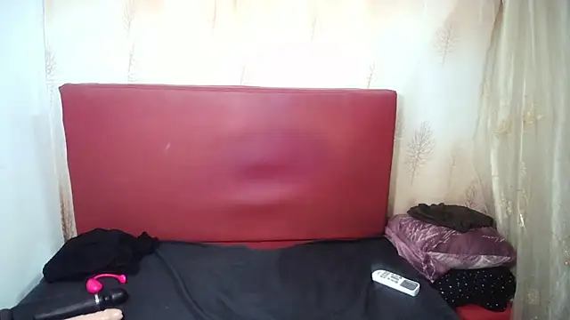 Snapshot of IndianChantal chatting on March 12, 2025, 9:13 pm IndianChantal online show from March 12, 2025, 9:13 pm