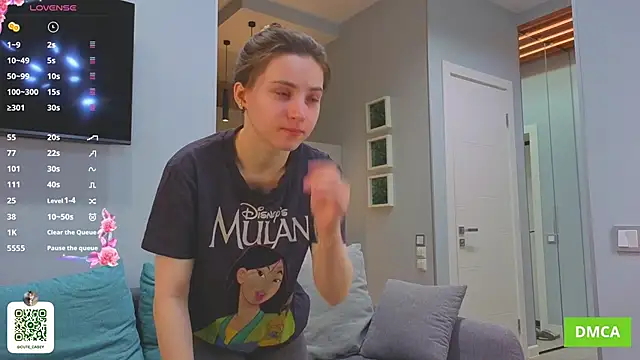 DonnaBurkee online show from October 30, 2025, 4:58 am