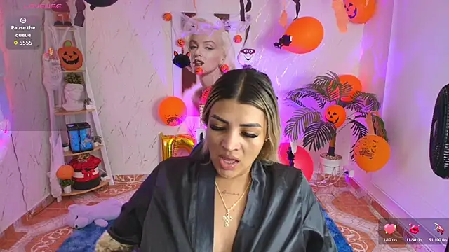 SALOOMEE   online show from October 25, 2025, 11:29 am