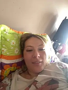 Snapshot of kimberly_proyect chatting on January 11, 2025, 6:23 pm kimberly proyect online show from January 11, 2025, 6:23 pm