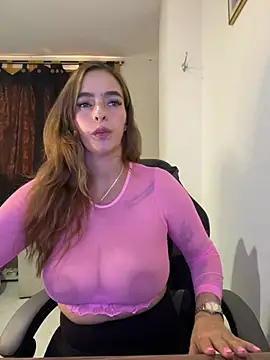 Snapshot of Alessandra_Schmoll chatting on June 4, 2026, 7:42 pm Alessandra Schmoll online show from June 4, 2026, 7:42 pm