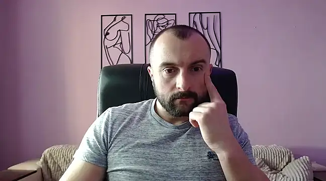 Snapshot of brindlefly6969 chatting on February 24, 2025, 11:43 am brindlefly6969 online show from February 24, 2025, 11:43 am