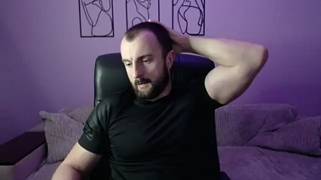 brindlefly6969 online show from November 18, 2025, 11:36 am