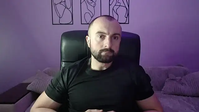 brindlefly6969 online show from December 5, 2025, 11:41 am