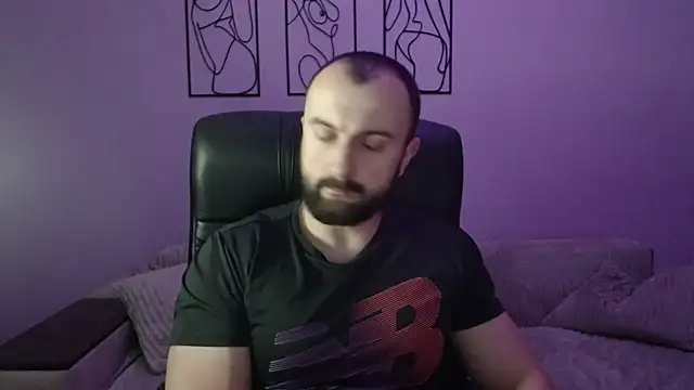 brindlefly6969 online show from December 17, 2025, 11:27 am