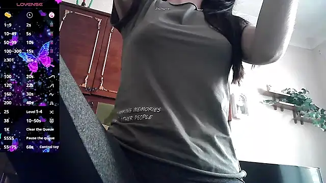 ElizaSwon online show from June 18, 2026, 2:32 pm