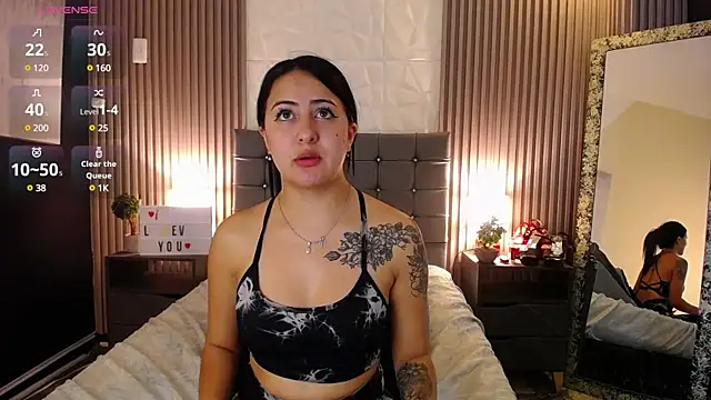 Snapshot of isabella_smith_ chatting on December 10, 2024, 5:00 pm isabella smith  online show from December 10, 2024, 5:00 pm