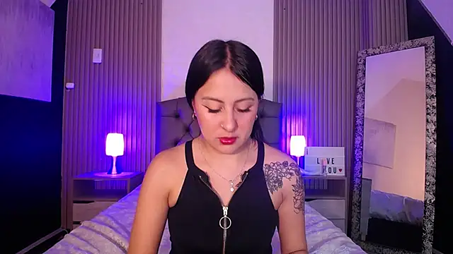 Snapshot of isabella_smith_ chatting on March 19, 2025, 1:40 pm isabella smith  online show from March 19, 2025, 1:40 pm