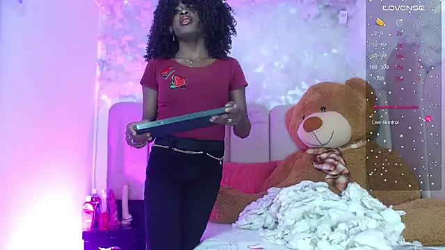 puca ebony online show from December 4, 2025, 7:33 pm