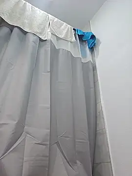 Iliketocooksquirt25 online show from January 29, 2025, 4:26 am