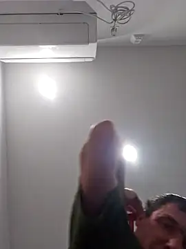 Snapshot of Iliketocooksquirt25 chatting on October 23, 2025, 2:11 am Iliketocooksquirt25 online show from October 23, 2025, 2:11 am